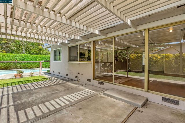 1841 Argonne Dr, Walnut Creek, CA 94598