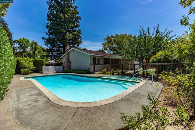 1841 Argonne Dr, Walnut Creek, CA 94598