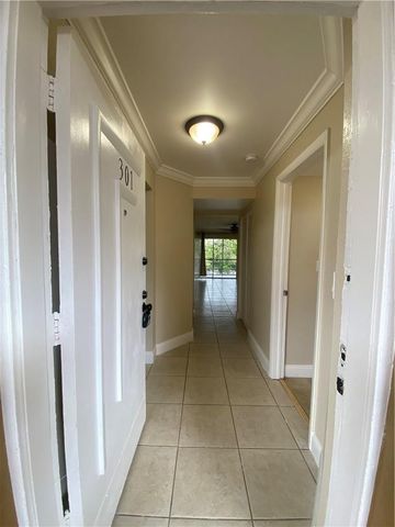 4235 N University Drive 301, Sunrise, FL 33351