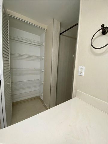 4235 N University Drive 301, Sunrise, FL 33351