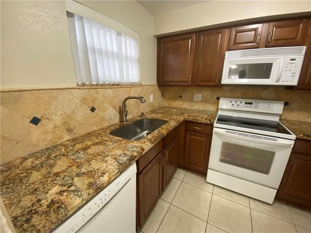 4235 N University Drive 301, Sunrise, FL 33351