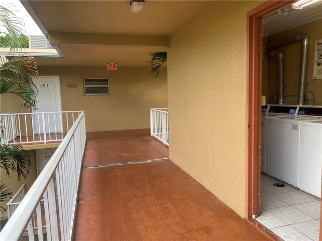 4235 N University Drive 301, Sunrise, FL 33351