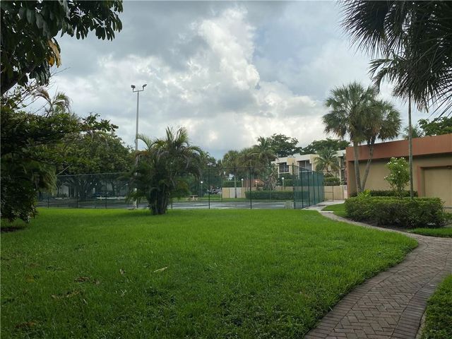 4235 N University Drive 301, Sunrise, FL 33351