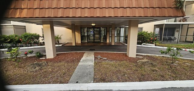 4168 Inverrary Drive 112, Lauderhill, FL 33319