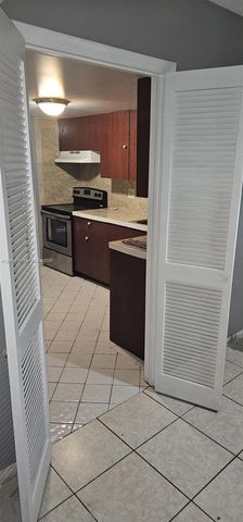 4168 Inverrary Drive 112, Lauderhill, FL 33319