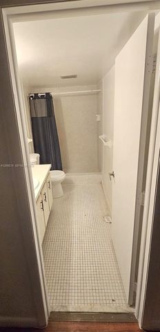 4168 Inverrary Drive 112, Lauderhill, FL 33319