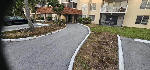 4168 Inverrary Drive 112, Lauderhill, FL 33319