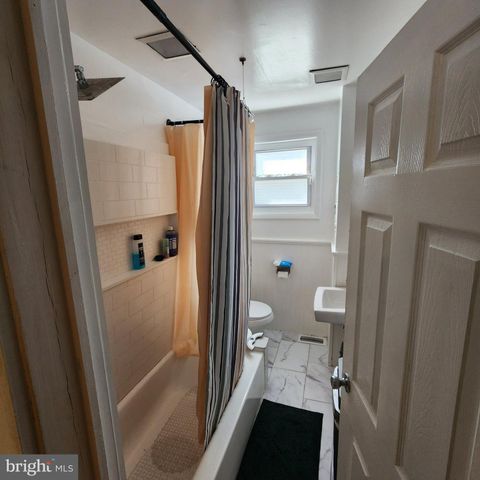 206 HARVEY AVE, Marcus Hook, PA 19061