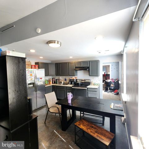 206 HARVEY AVE, Marcus Hook, PA 19061