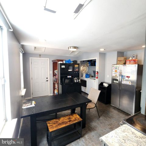 206 HARVEY AVE, Marcus Hook, PA 19061
