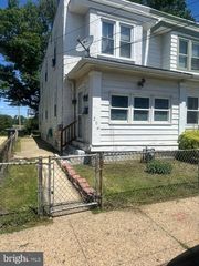 206 HARVEY AVE, Marcus Hook, PA 19061