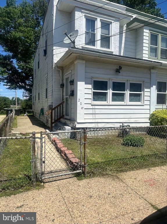206 HARVEY AVE, Marcus Hook, PA 19061