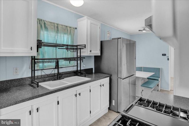 113 MEADOW LN, Lititz, PA 17543