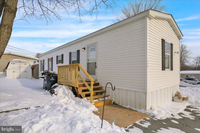 113 MEADOW LN, Lititz, PA 17543