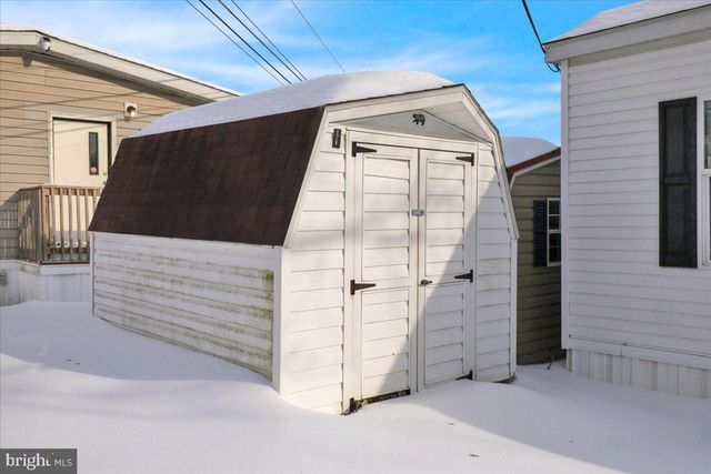 113 MEADOW LN, Lititz, PA 17543