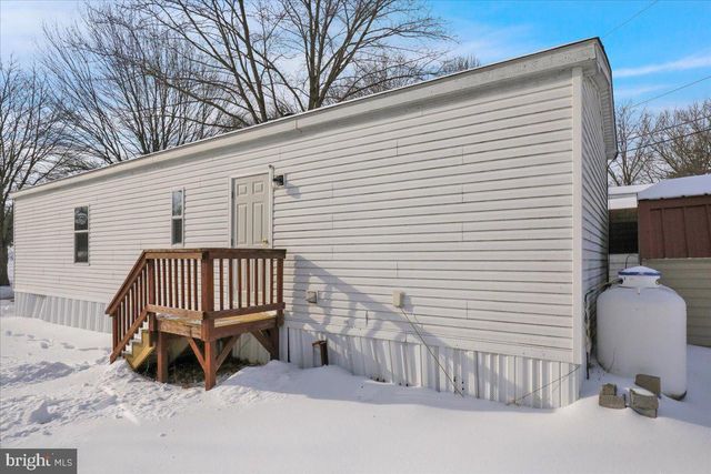 113 MEADOW LN, Lititz, PA 17543