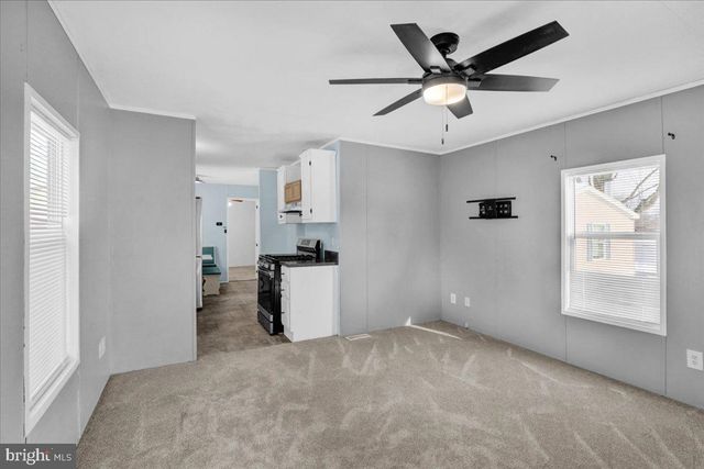 113 MEADOW LN, Lititz, PA 17543