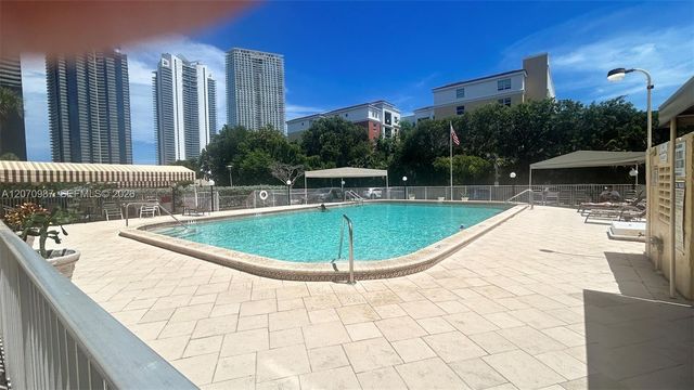 210 172nd Street 228, Sunny Isles Beach, FL 33160