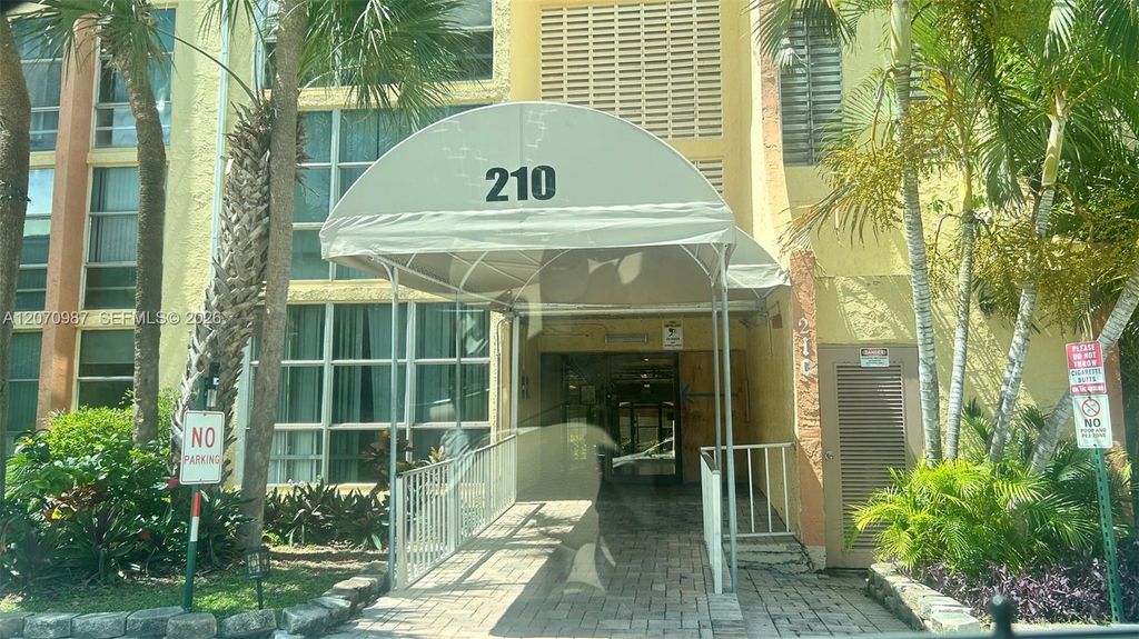 210 172nd Street 228, Sunny Isles Beach, FL 33160