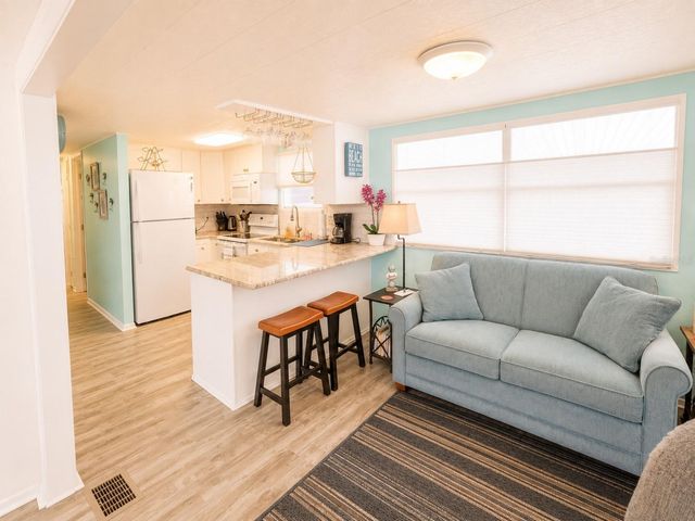 1613 MICHIGAN AVENUE, Bradenton, FL 34207