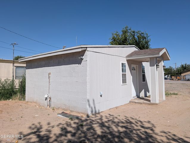 1263 Root Place, Fabens, TX 79838