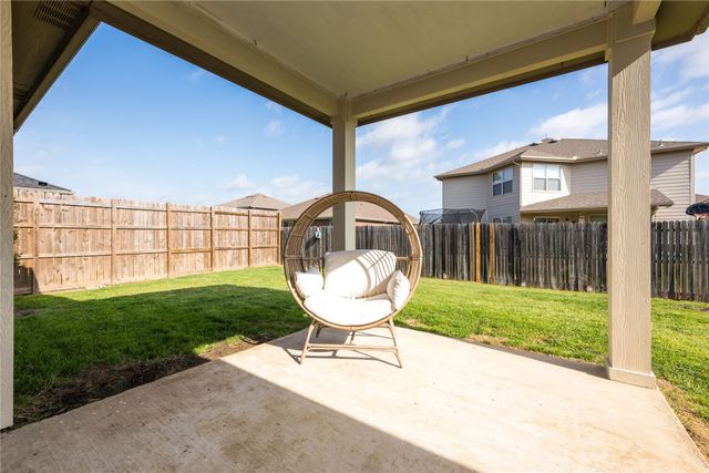 1627 Kawati Way, Krum, TX 76249