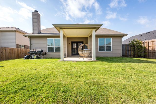 1627 Kawati Way, Krum, TX 76249