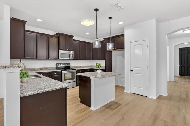 1627 Kawati Way, Krum, TX 76249