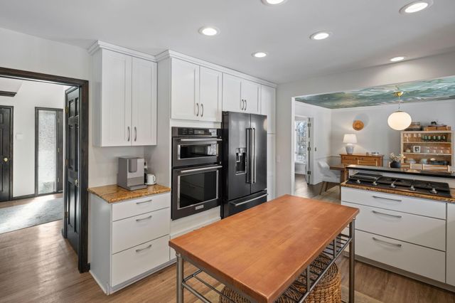 18300 8th Avenue N, Plymouth, MN 55447