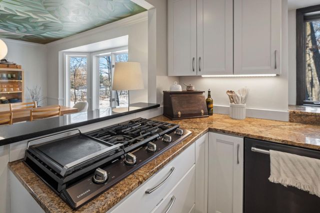 18300 8th Avenue N, Plymouth, MN 55447