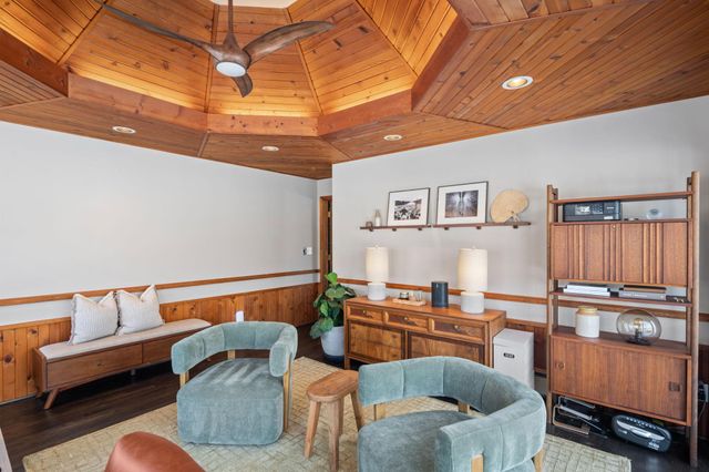 18300 8th Avenue N, Plymouth, MN 55447