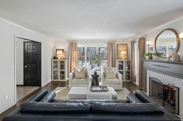 18300 8th Avenue N, Plymouth, MN 55447