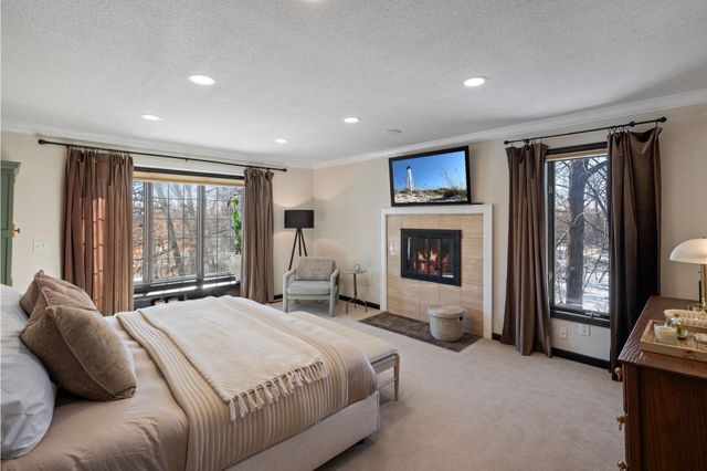 18300 8th Avenue N, Plymouth, MN 55447