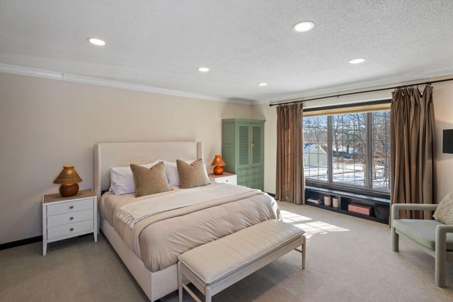 18300 8th Avenue N, Plymouth, MN 55447