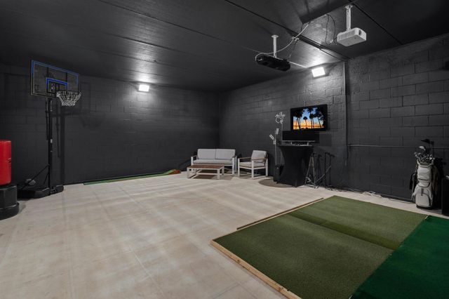 18300 8th Avenue N, Plymouth, MN 55447