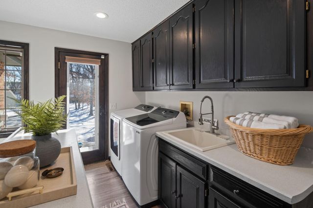 18300 8th Avenue N, Plymouth, MN 55447