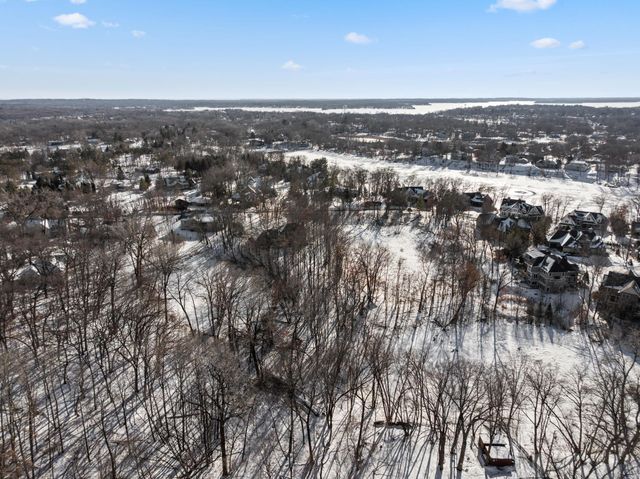 18300 8th Avenue N, Plymouth, MN 55447