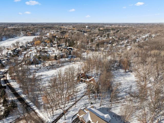 18300 8th Avenue N, Plymouth, MN 55447