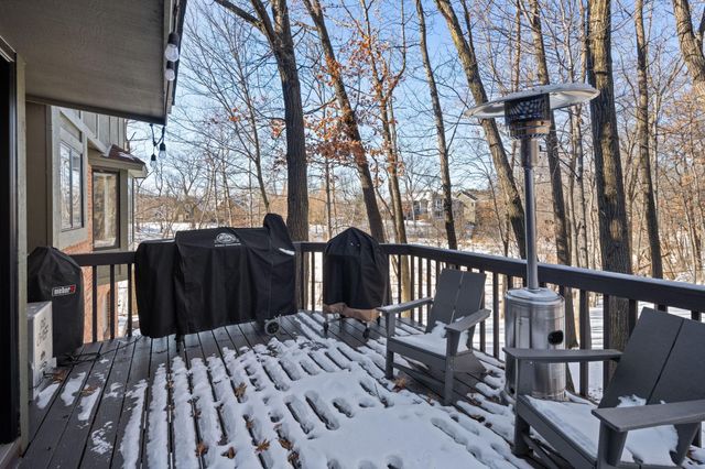 18300 8th Avenue N, Plymouth, MN 55447