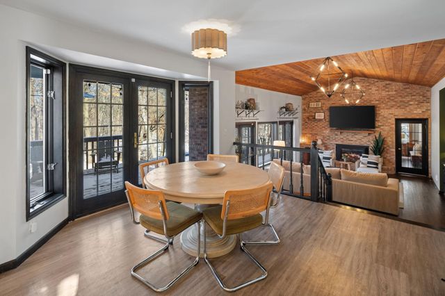 18300 8th Avenue N, Plymouth, MN 55447