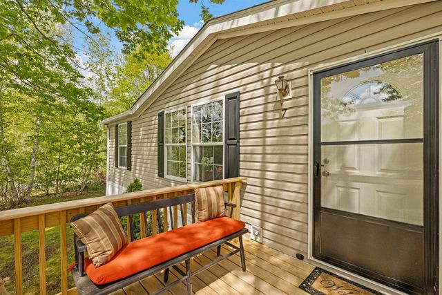 7 Welch Lane, Raymond, NH 03077