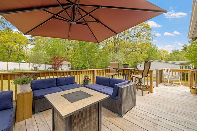 7 Welch Lane, Raymond, NH 03077