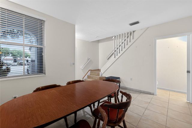 11042 NW 43rd Terrace, Doral, FL 33178