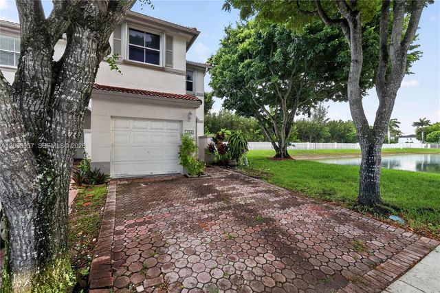 11042 NW 43rd Terrace, Doral, FL 33178