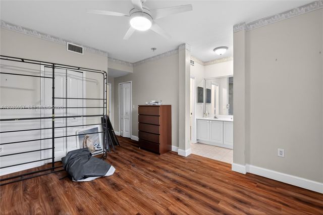 11042 NW 43rd Terrace, Doral, FL 33178