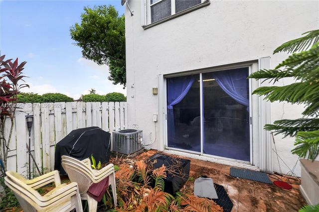 11042 NW 43rd Terrace, Doral, FL 33178