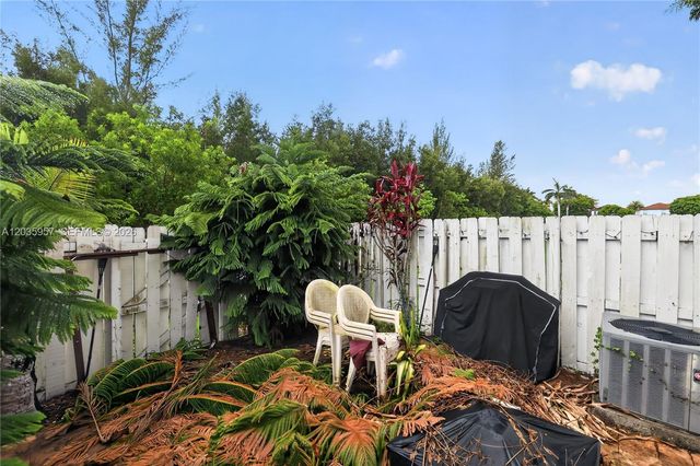 11042 NW 43rd Terrace, Doral, FL 33178