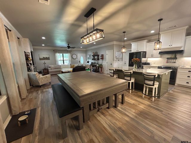18707 Tree Top Lane, Flint, TX 75762