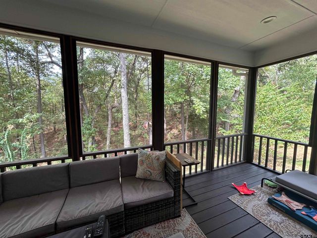 18707 Tree Top Lane, Flint, TX 75762