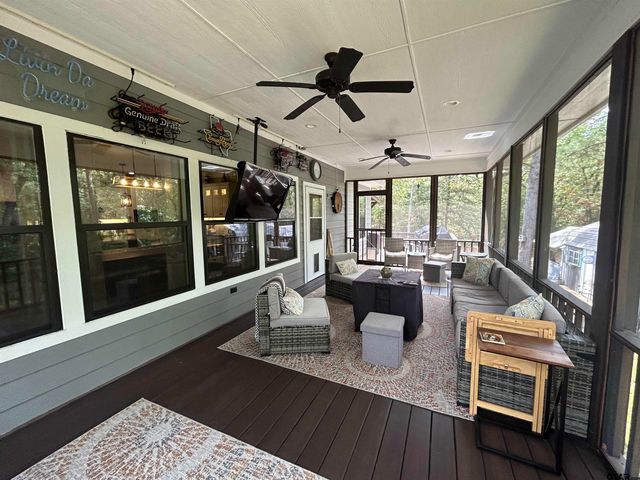 18707 Tree Top Lane, Flint, TX 75762